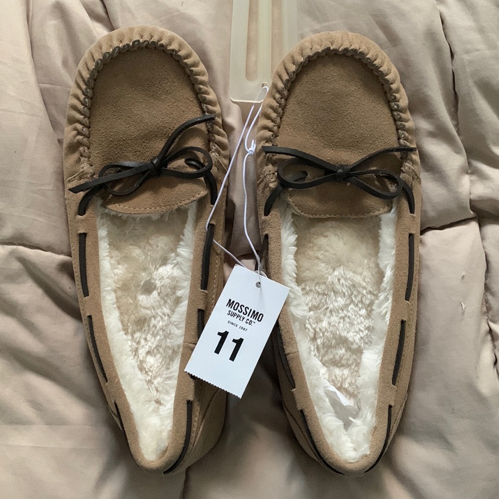 NWT Mossimo suede moccasin slippers